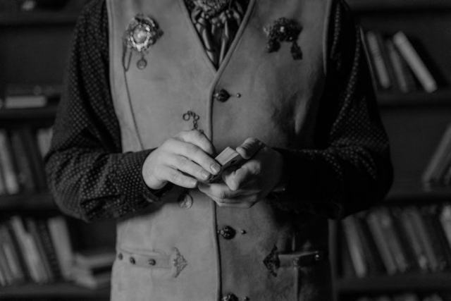 Le gilet dépareillé : comment composer un costume décalé avec style Le gilet dépareillé : comment composer un costume décalé avec style